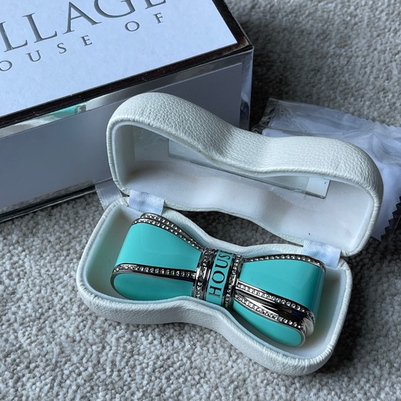 house of sillage Makeup House Of Sillage Teal Lipstick Case Poshmark